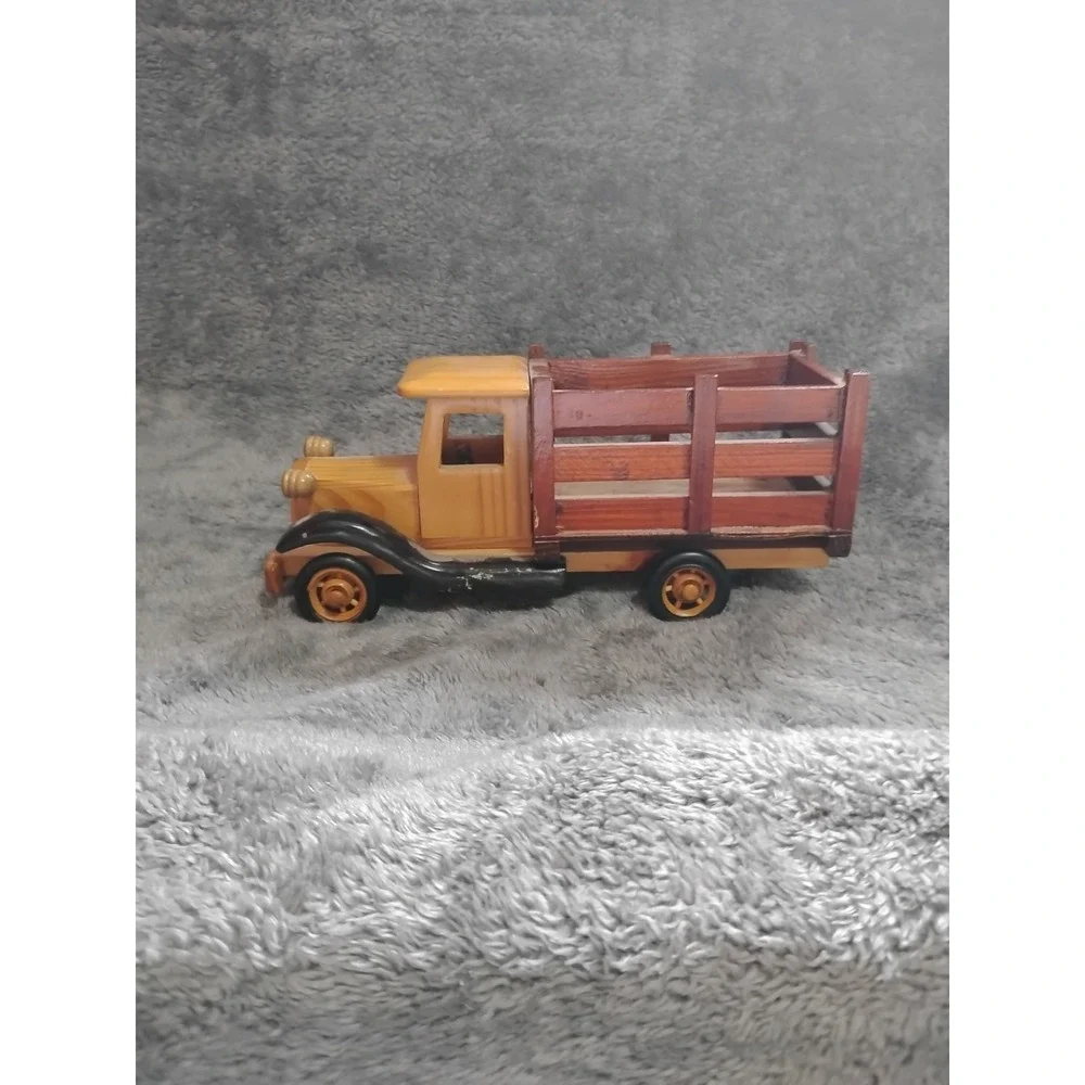 Vintage Style‎ Delivery Brown Truck W Dark Brown Stack Bed